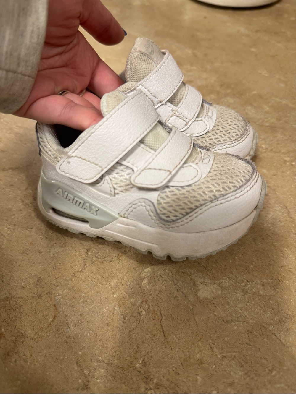 Toddler White Nike AirMax Velcro Sneakers Size 5C